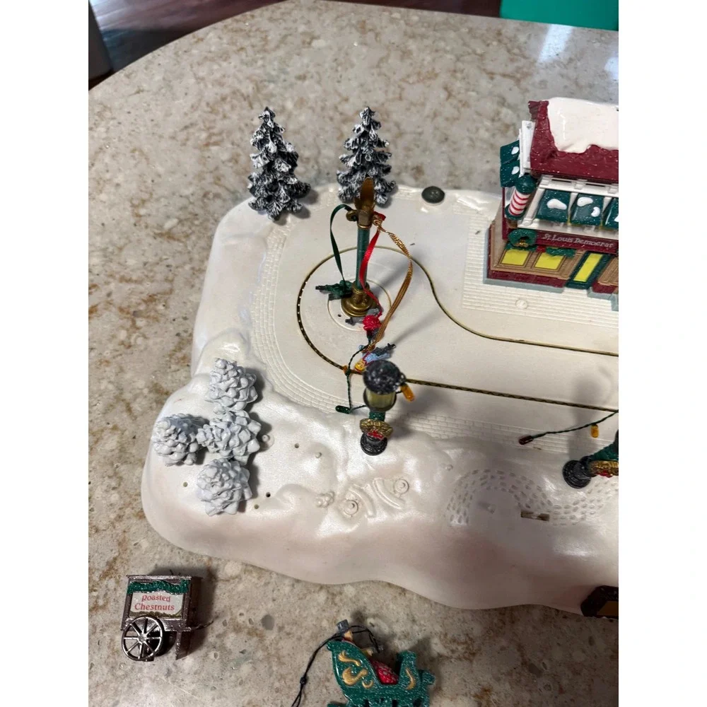 Christmas Magic Mainstreet Animated Holiday Village Set for‎ Parts Repair Boxed